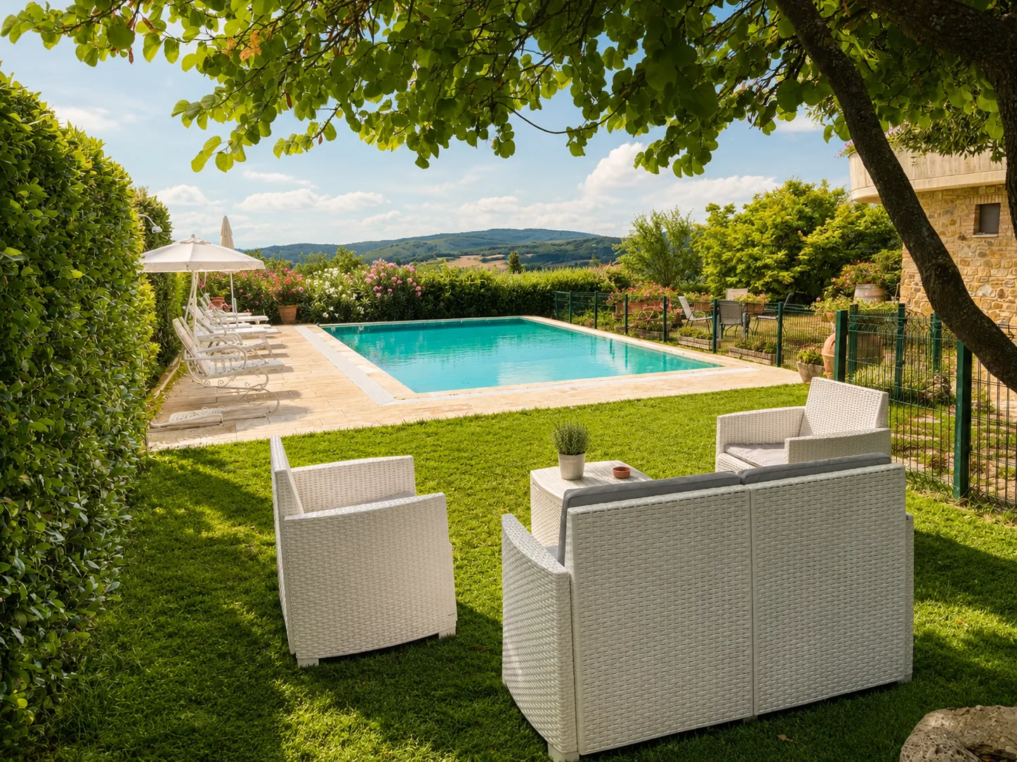 Piscina e giardino di Villa Vale a Casole d’Elsa – foto 6